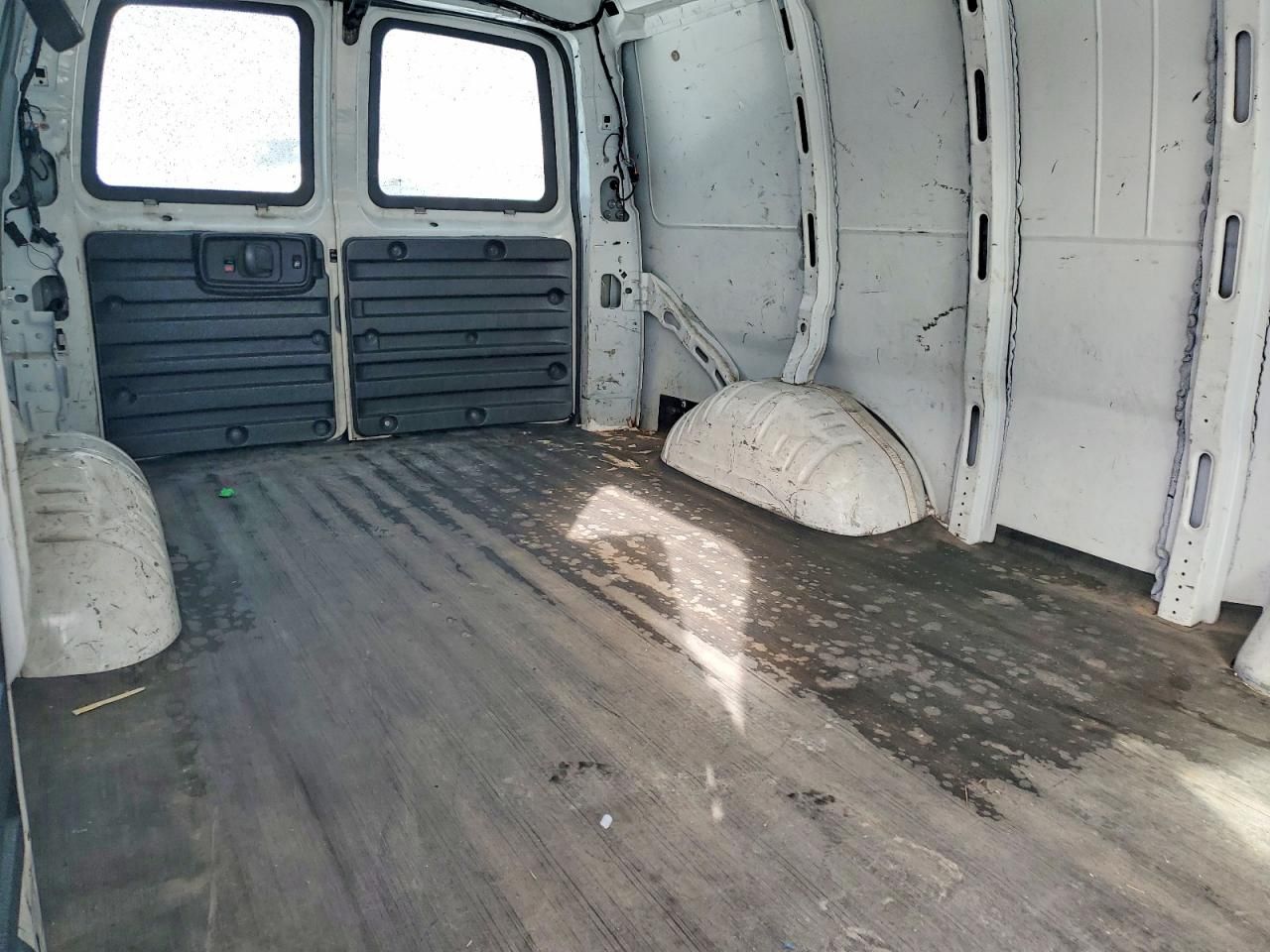 2015 GMC Savana G2500