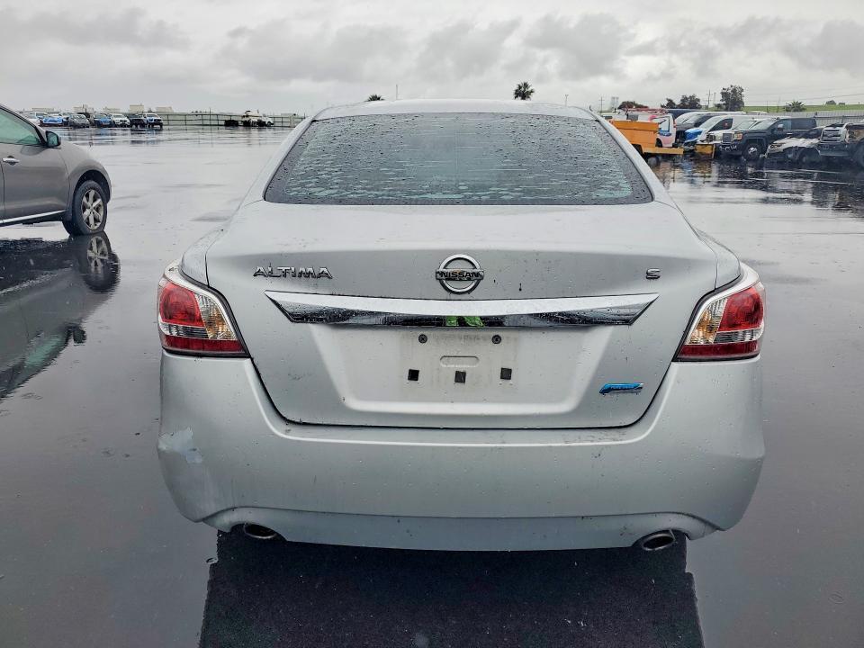 2014 Niss Altima 2.5 s