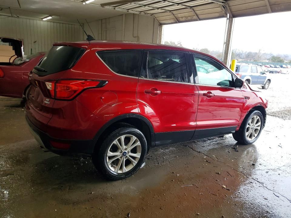 2019 Ford Escape se