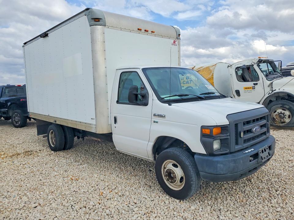 2013 Ford E350 box Truck