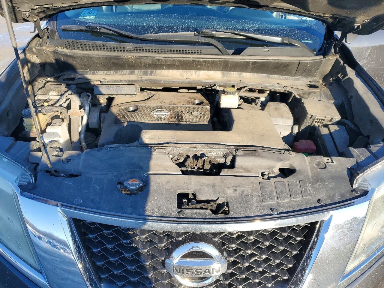2014 Nissan Pathfinder s
