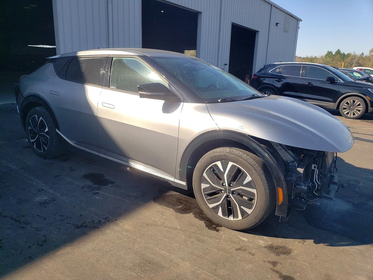 2023 KIA EV6 Wind