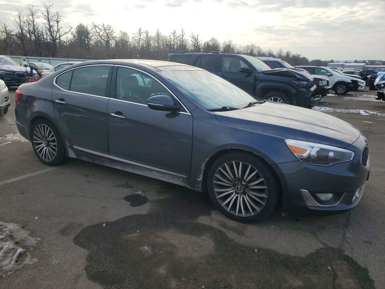 2014 KIA Cadenza Premium