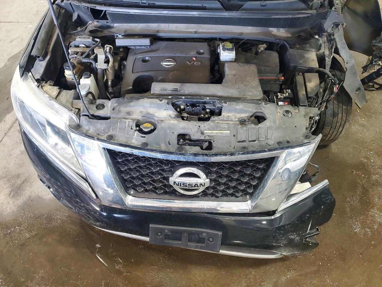 2015 Nissan Pathfinder s