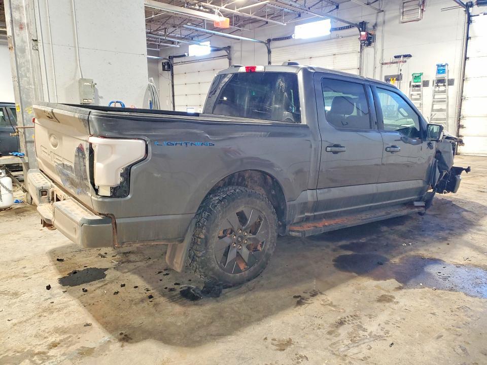 2023 Ford F150 Lightning pro
