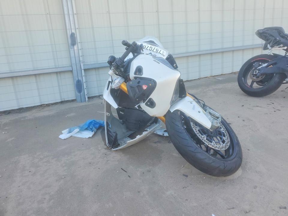 2023 Ducati Supersport