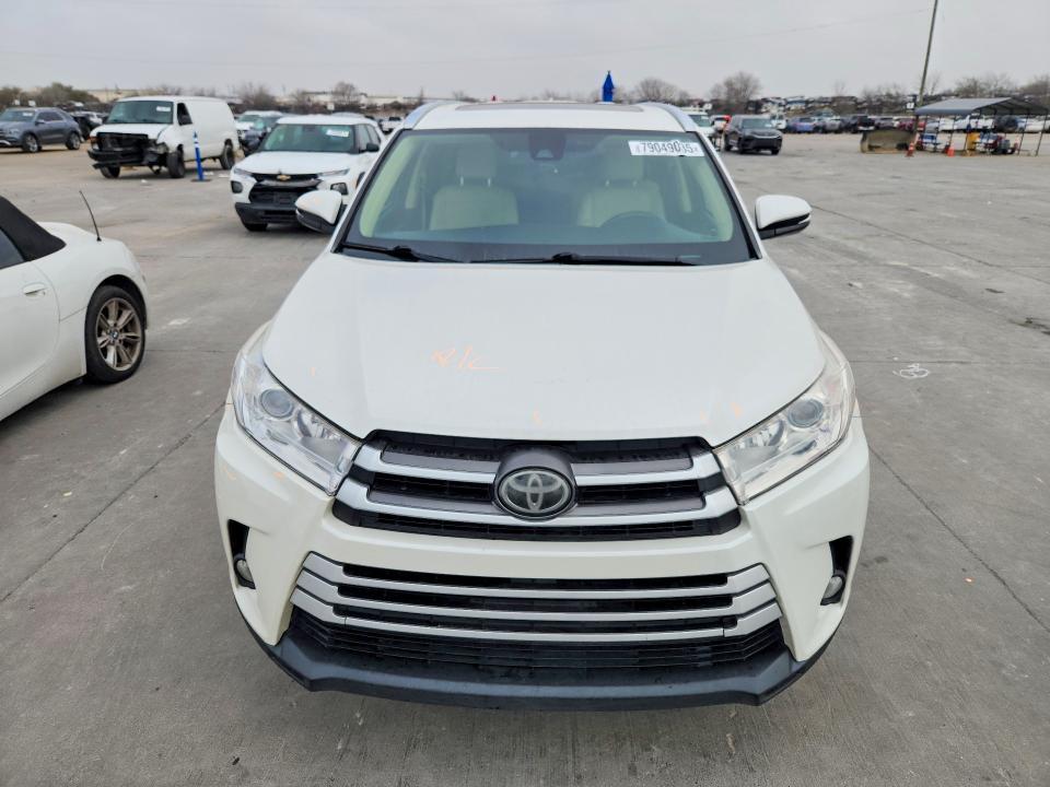 2017 Toyota Highlander xle