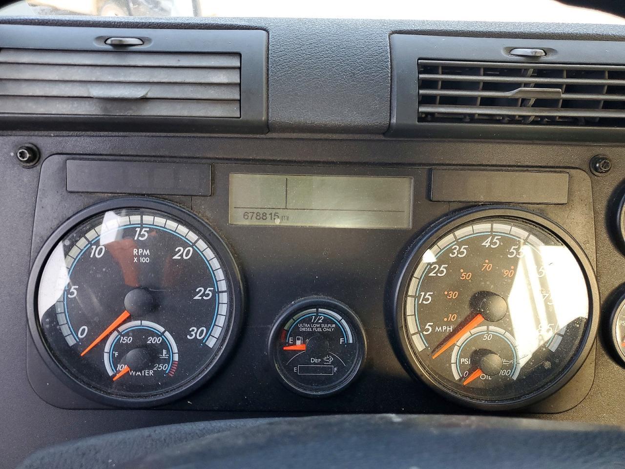 2017 Freigliner 2017 Freightliner Cascadia 1-Semi Truck