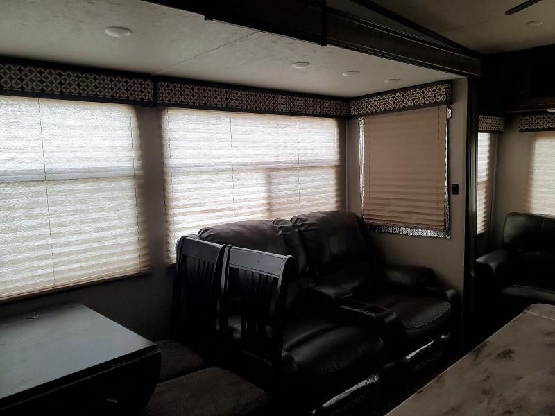 2018 Foresriver 2018 Forest River Chaparral Camper
