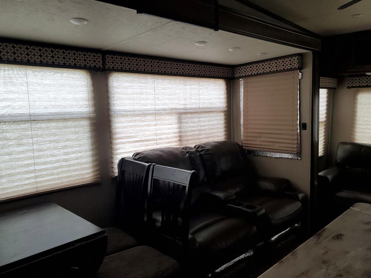 2018 Foresriver 2018 Forest River Chaparral Camper
