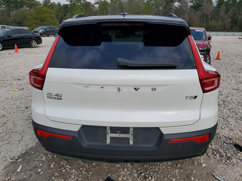 2021 Volvo Xc40 T5 R-design