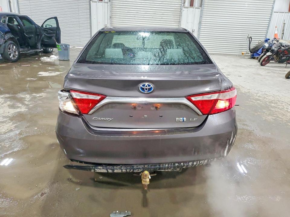 2015 Toyota Camry Hybrid le