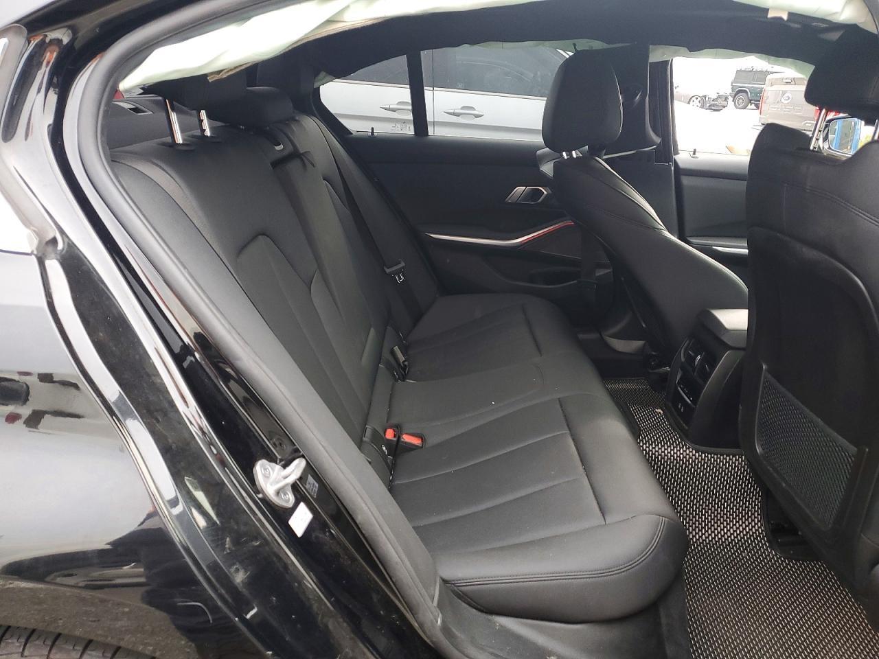 2021 BMW 330i