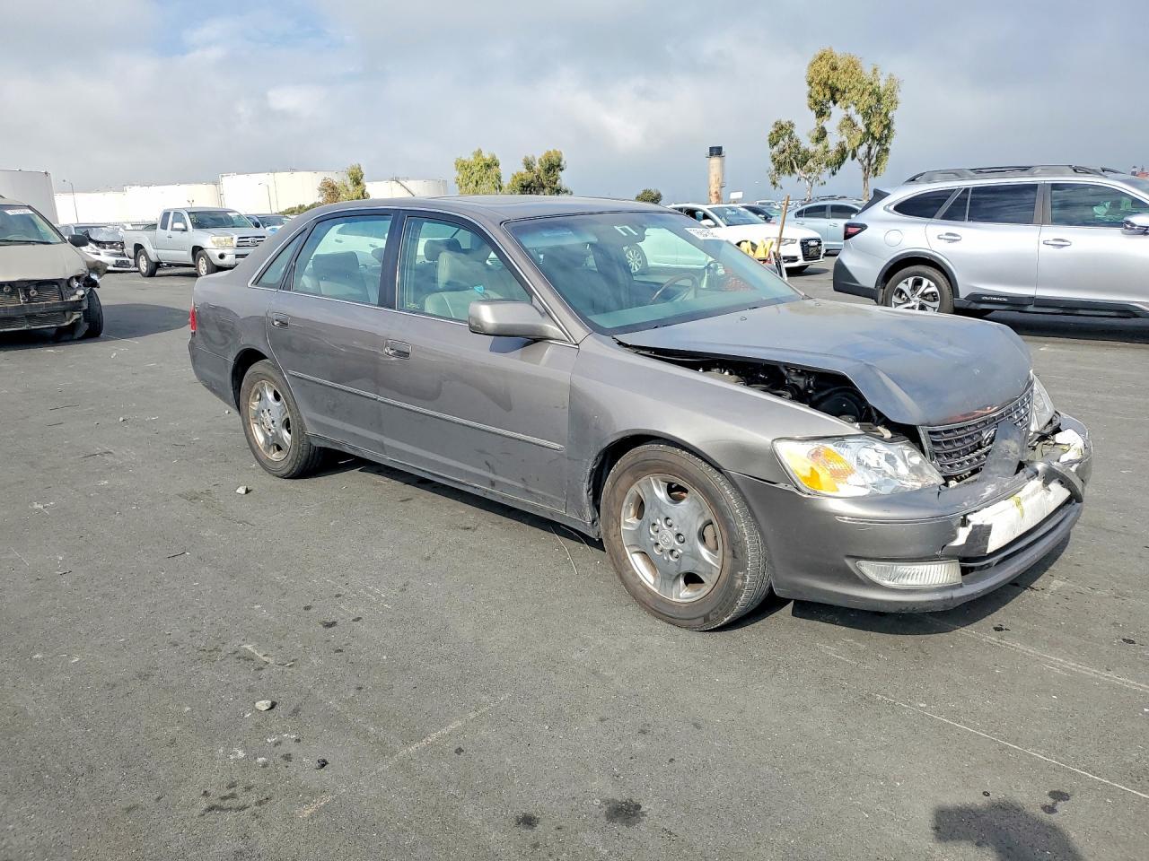 2003 Toyota Avalon xl