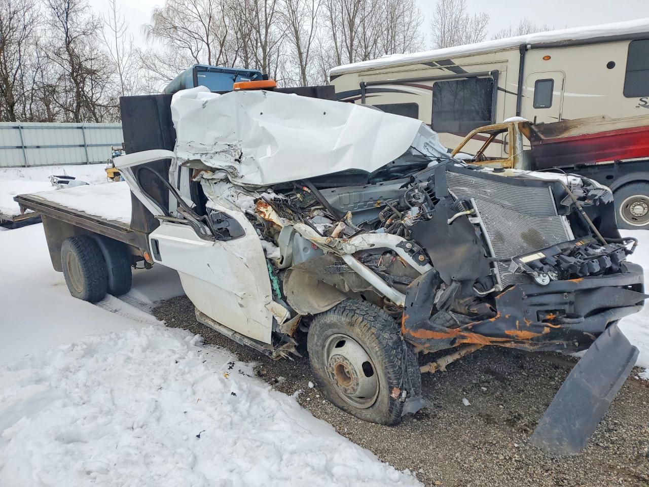 2016 Ford F350 Super Duty Flatbed Truck