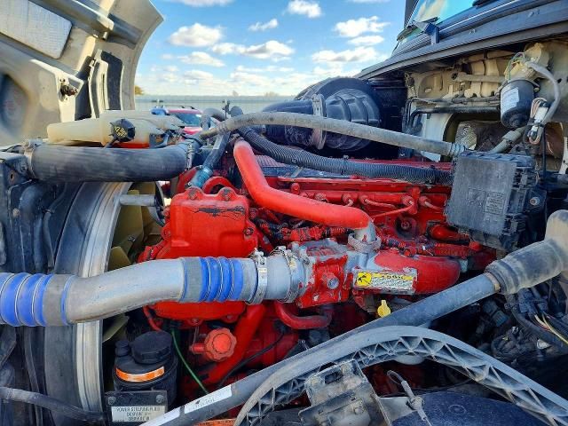 2016 Volvo VNL Semi Truck