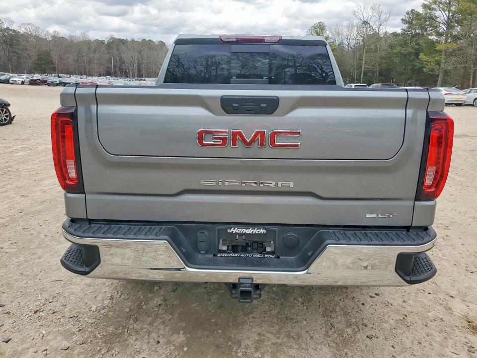 2025 GMC Sierra K1500 slt
