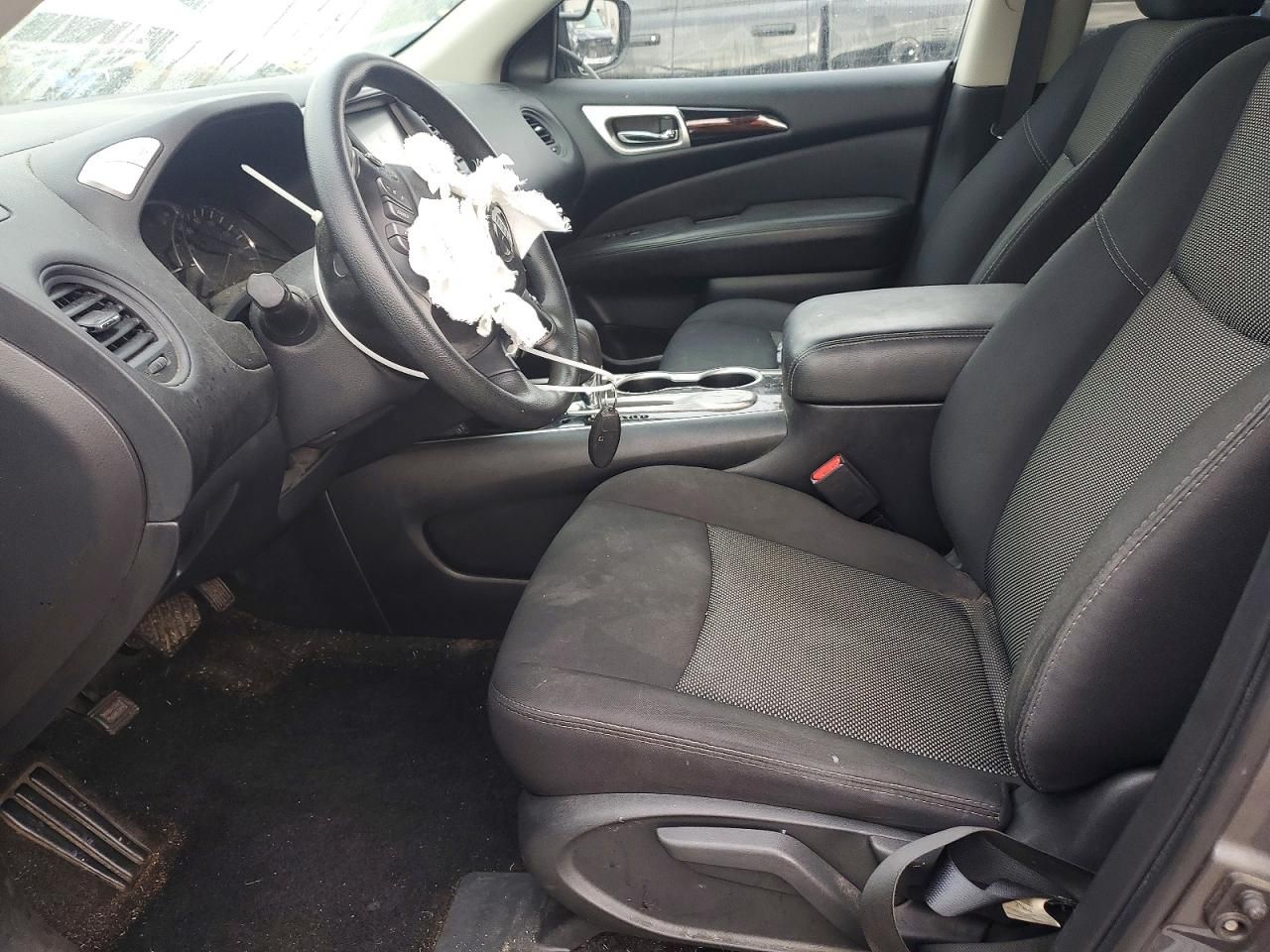 2019 Nissan Pathfinder s