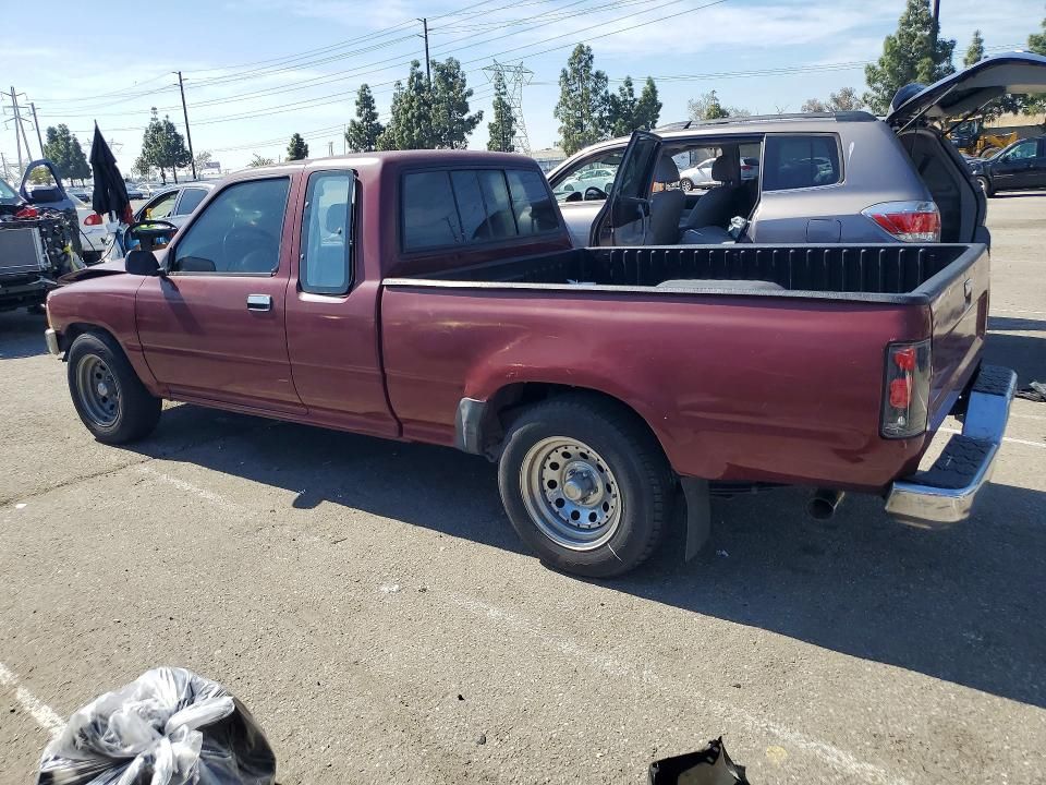 1990 Toyota Pickup Deluxe