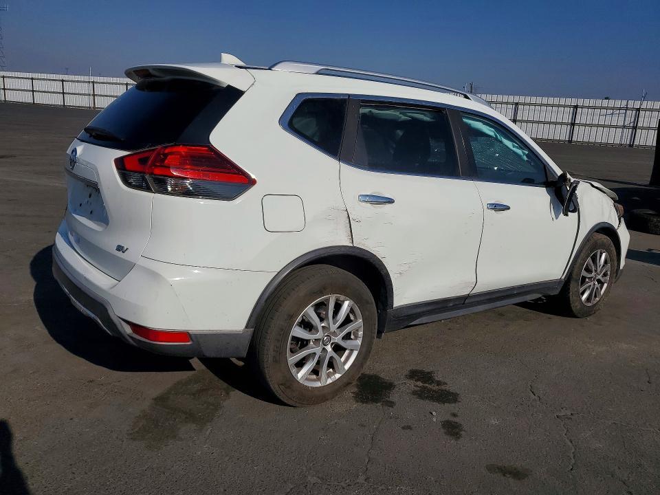 2017 Nissan Rogue sv