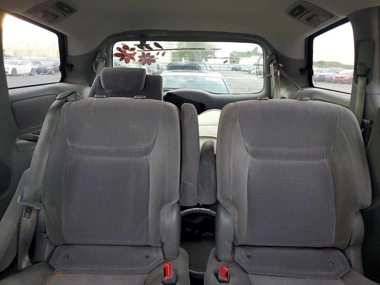 2006 Toyota Sienna le 7 Passenger