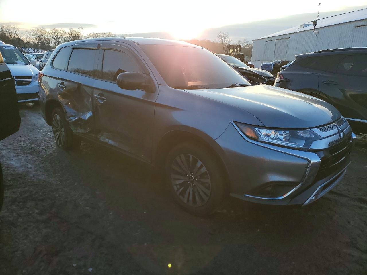2020 Mitsubishi Outlander se