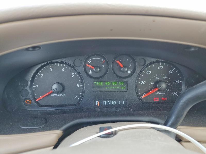 2005 Ford Taurus se