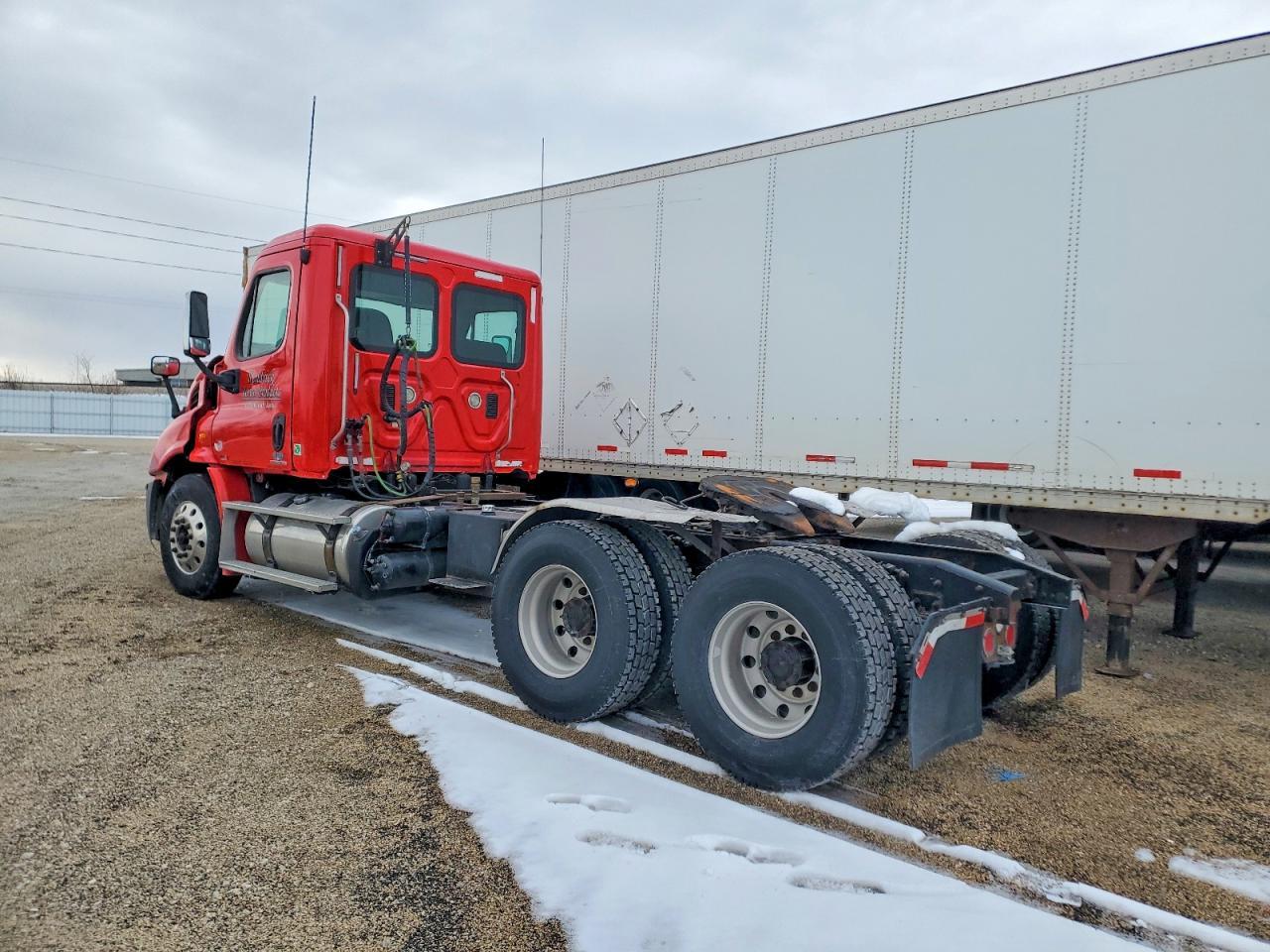 2011 Freigliner 2011 Freightliner Cascadia Semi Truck