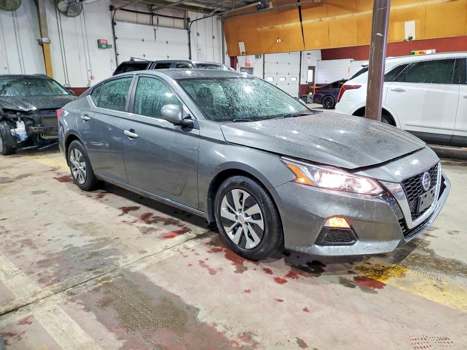 2019 Niss Altima