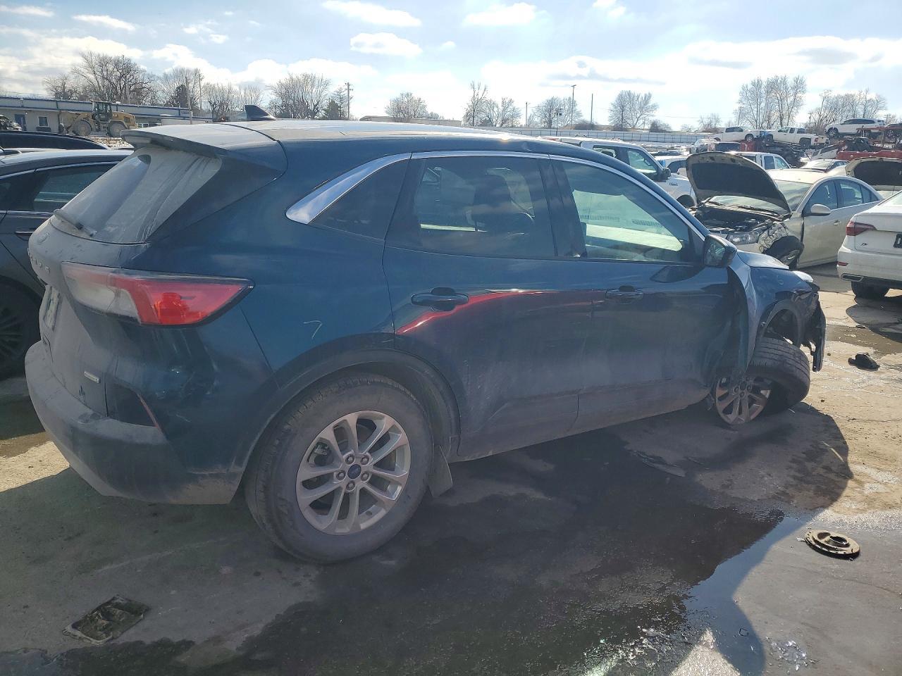 2020 Ford Escape se