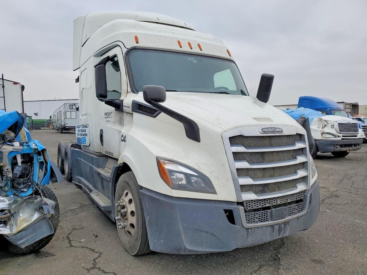 2019 Freightliner Cascadia 116 Semi Truck