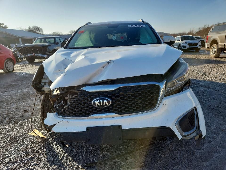 2017 KIA Sorento lx V6