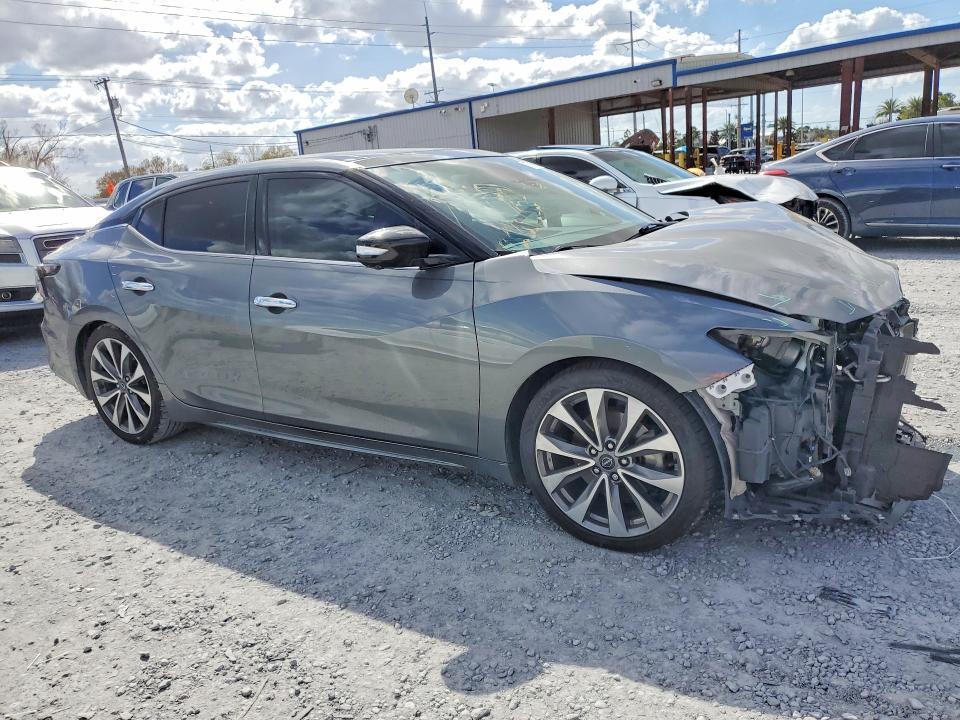 2023 Niss Maxima 3.5 Platinum
