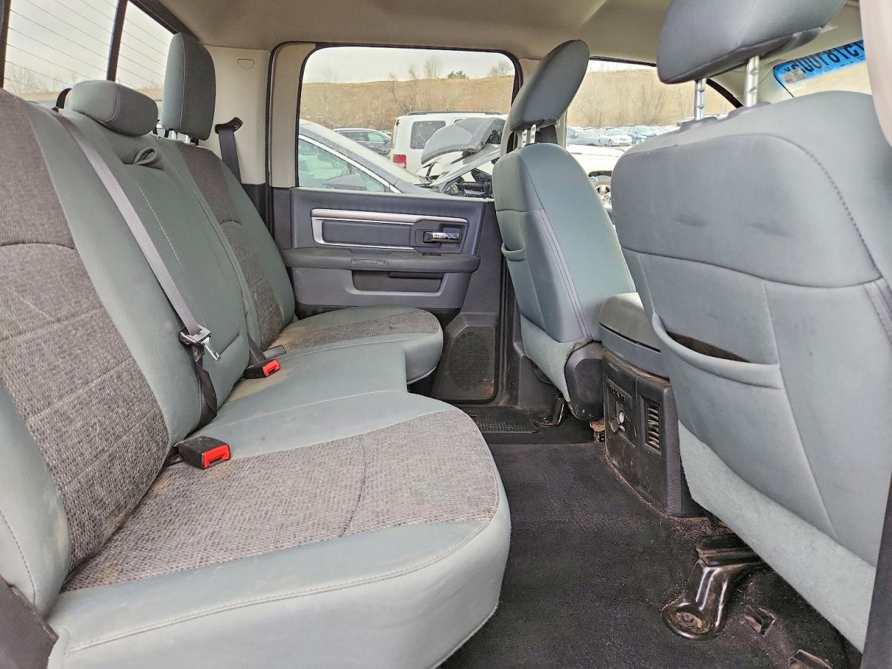 2016 Dodge Ram 1500 slt