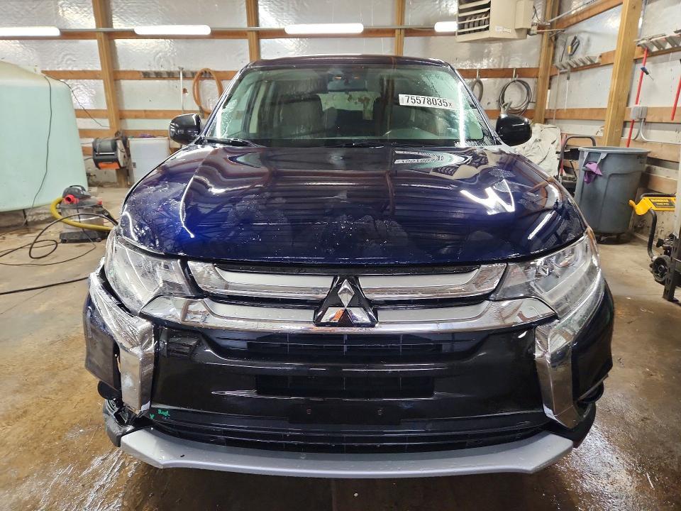 2017 Mitsubishi Outlander es