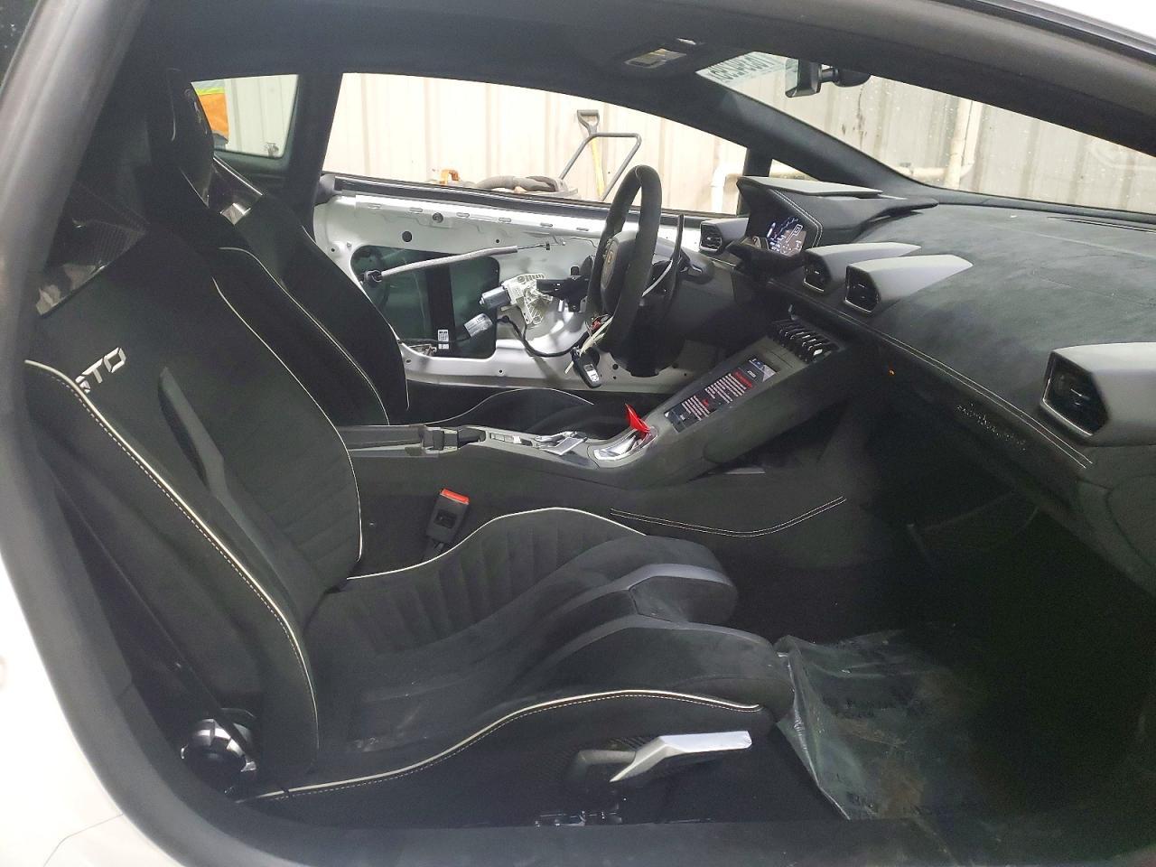 2022 Lamborghini Huracan sto