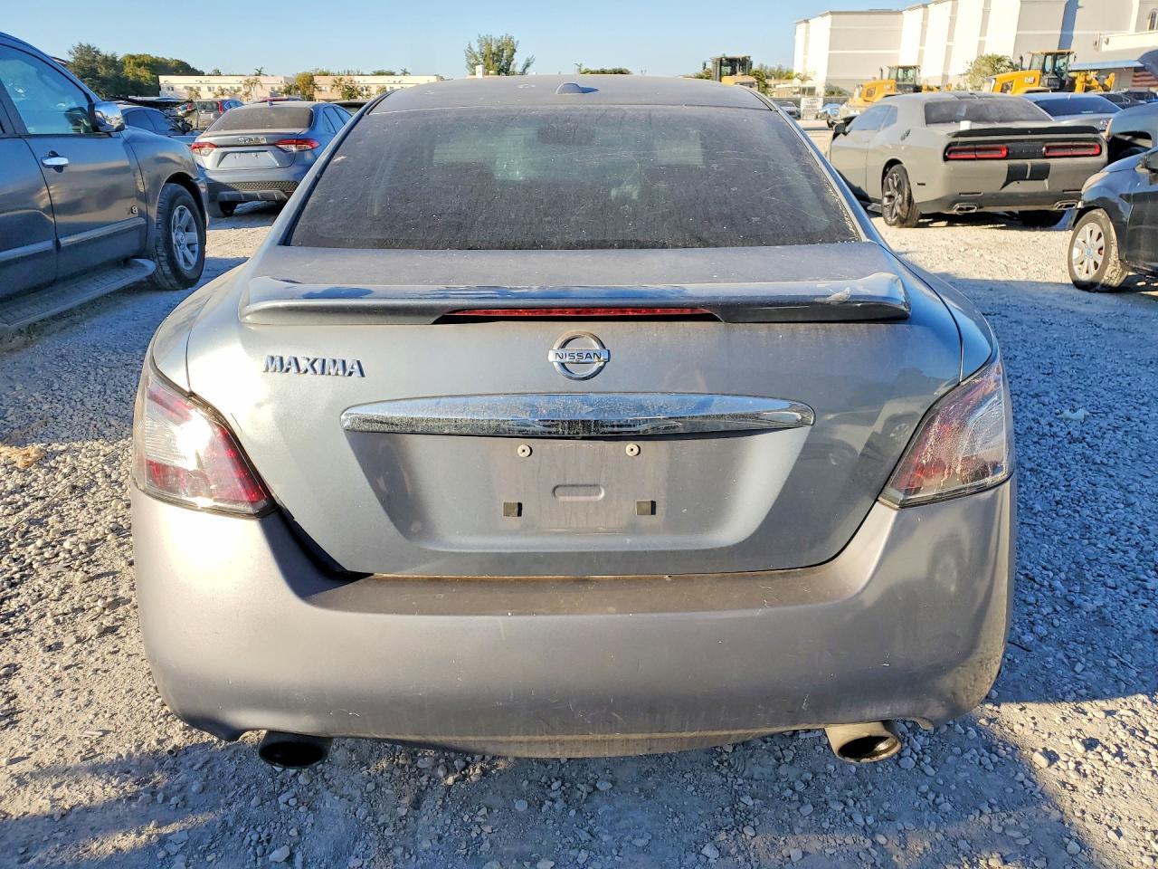 2012 Nissan Maxima s