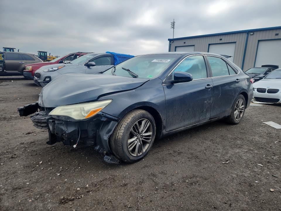 2016 Toyota Camry se