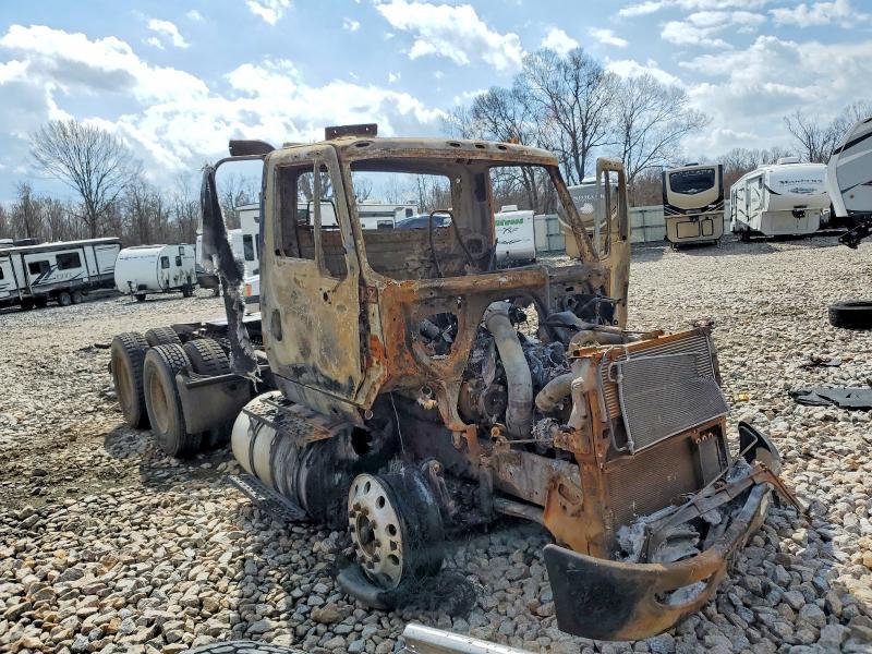 2007 International 8600 Semi Truck