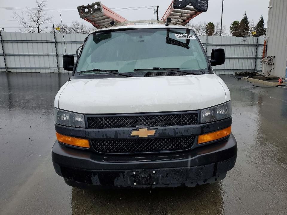2022 Chevrolet Express G2500