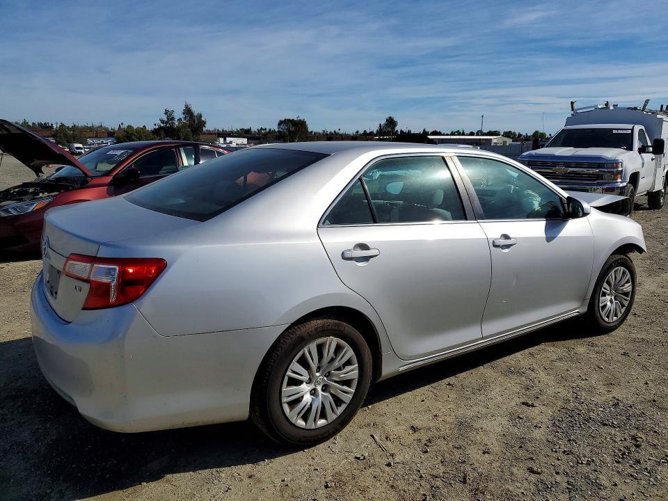 2012 Toyota Camry le