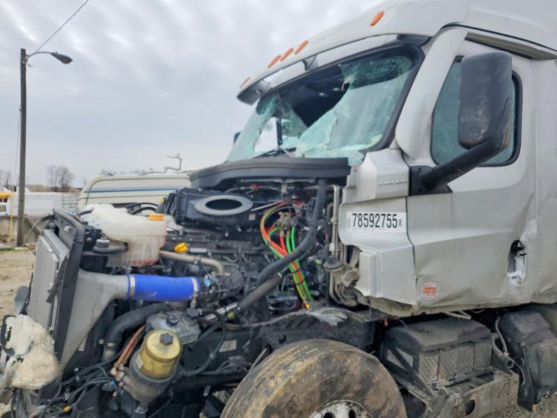 2025 Freigliner 2025 Freightliner Cascadia 126 Semi Truck