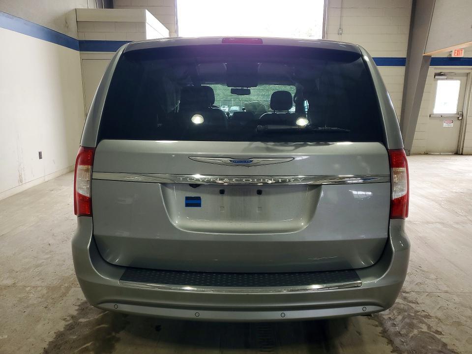 2015 Chrysler Town & Country Touring l