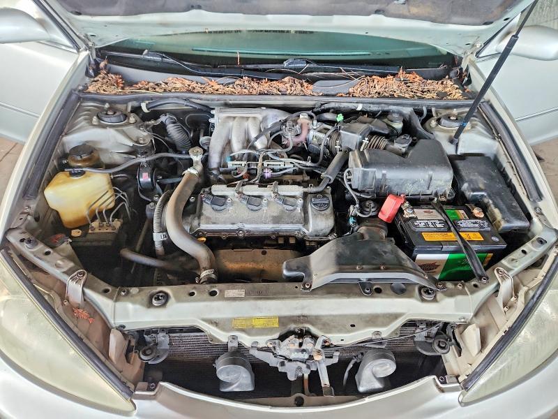 2003 Toyota Camry le