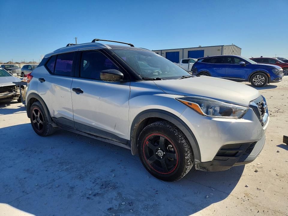 2018 Nissan Kicks s