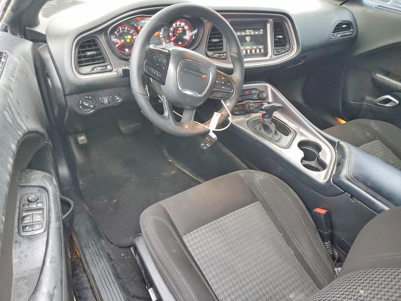 2021 Dodge Challenger sxt