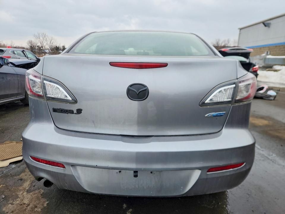 2013 Mazda 3 I