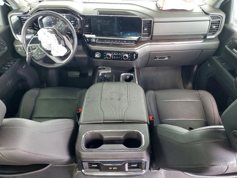 2023 GMC Sierra K1500 slt