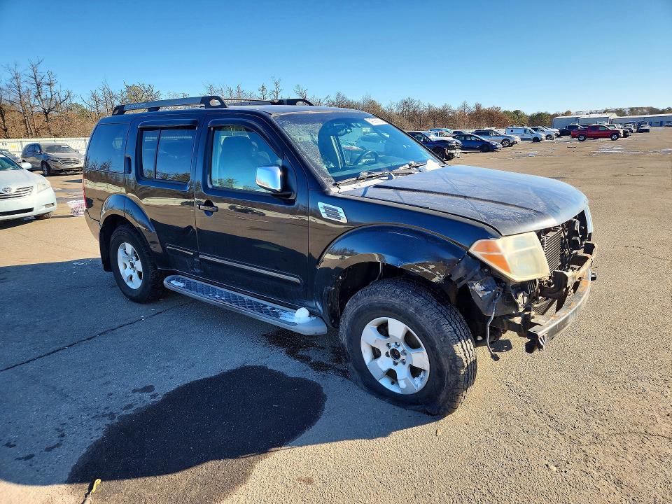 2005 Nissan Pathfinder le