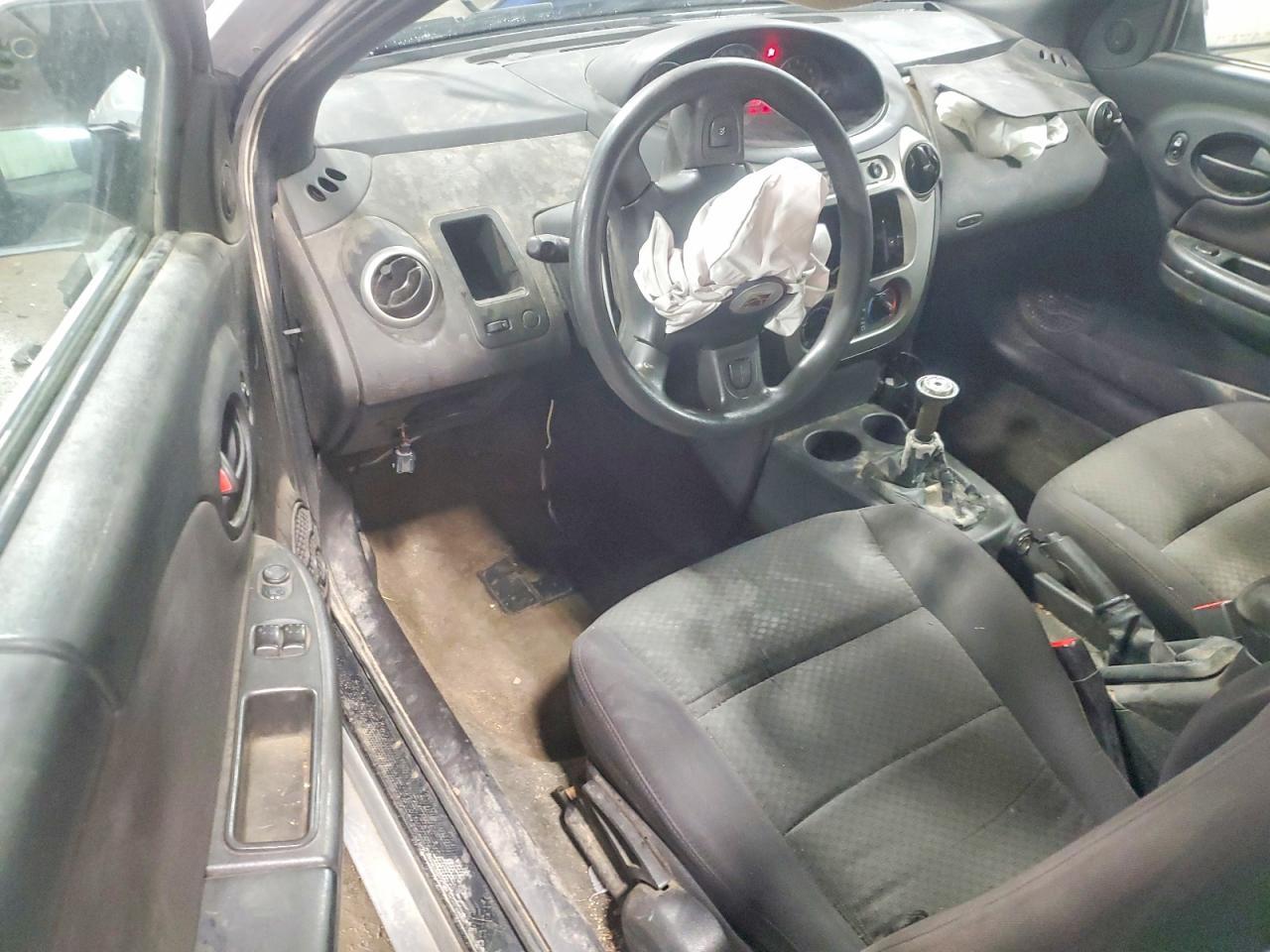 2005 Saturn Ion Level 2